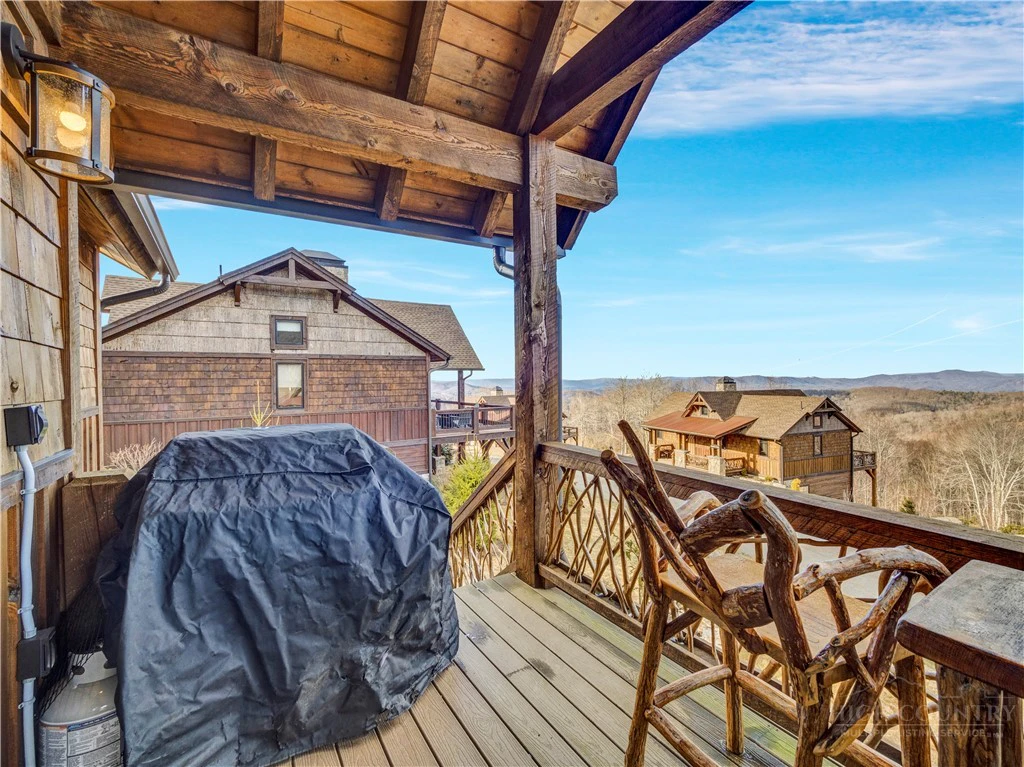 Image number 15 for the current listing