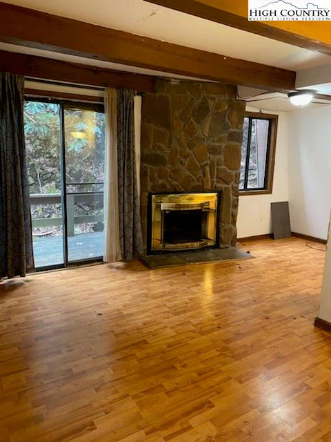 Image number 14 for the current listing
