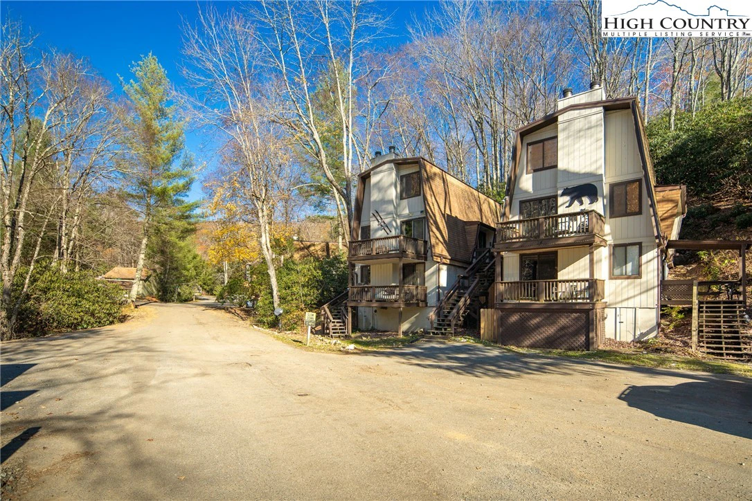 Image number 3 for the current listing