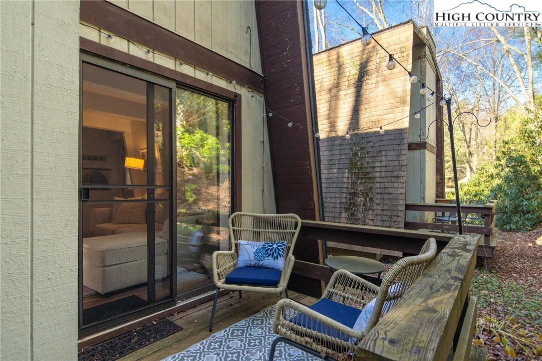 Image number 11 for the current listing