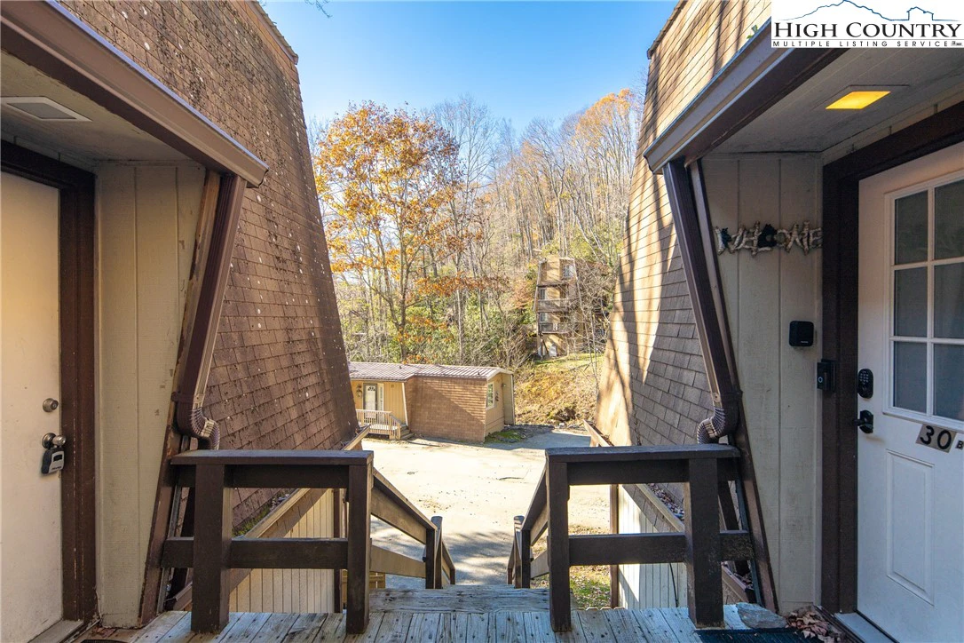 Image number 6 for the current listing