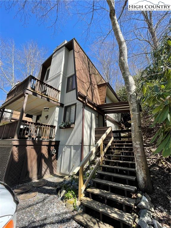 Image number 4 for the current listing