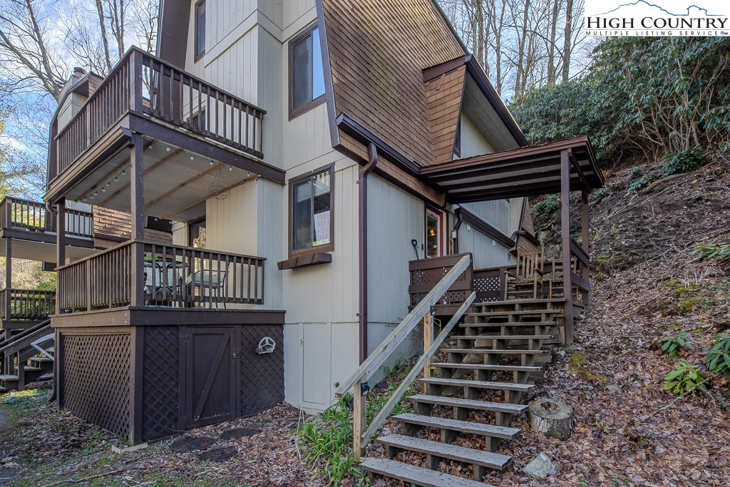 Image number 3 for the current listing