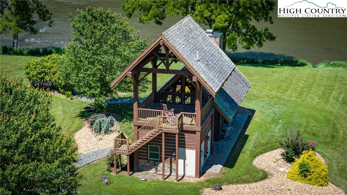 Image number 9 for the current listing