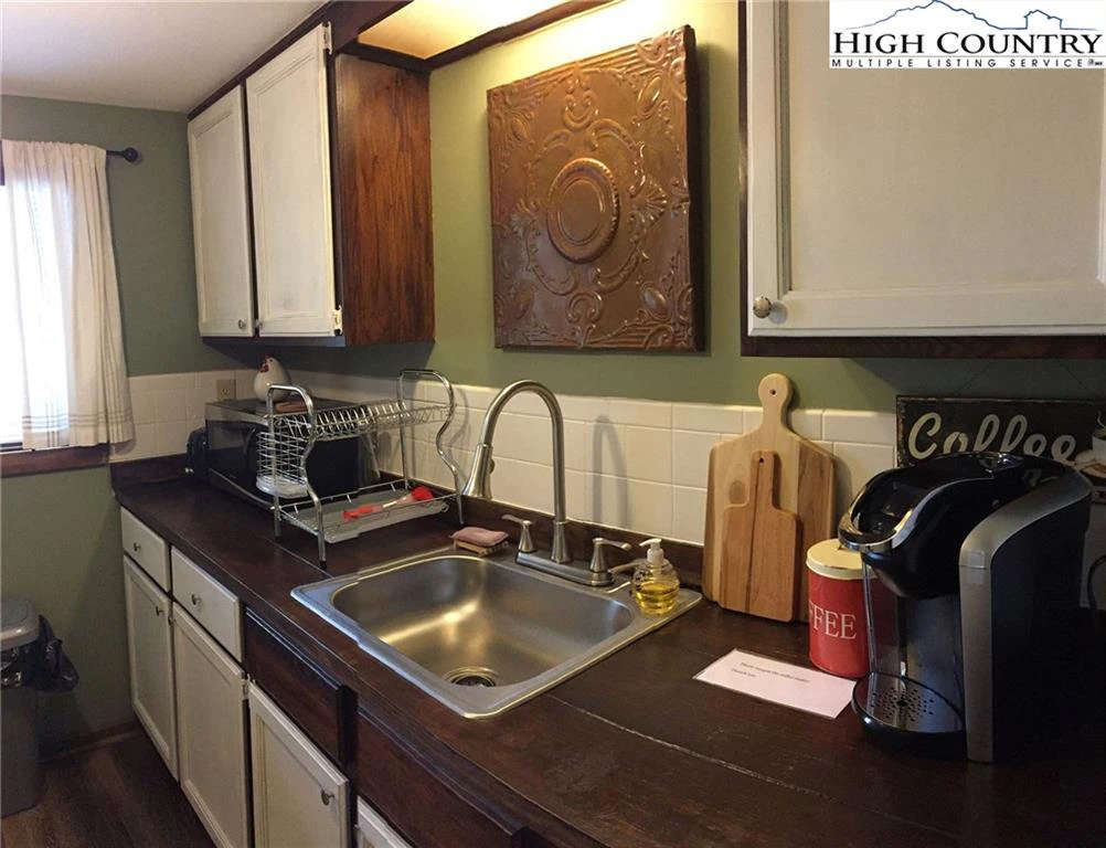 Image number 9 for the current listing