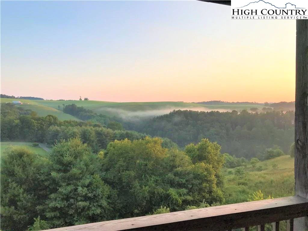 Image number 3 for the current listing