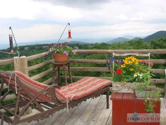 Image number 12 for the current listing