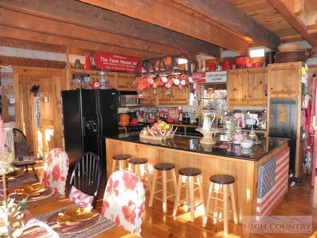 Image number 5 for the current listing