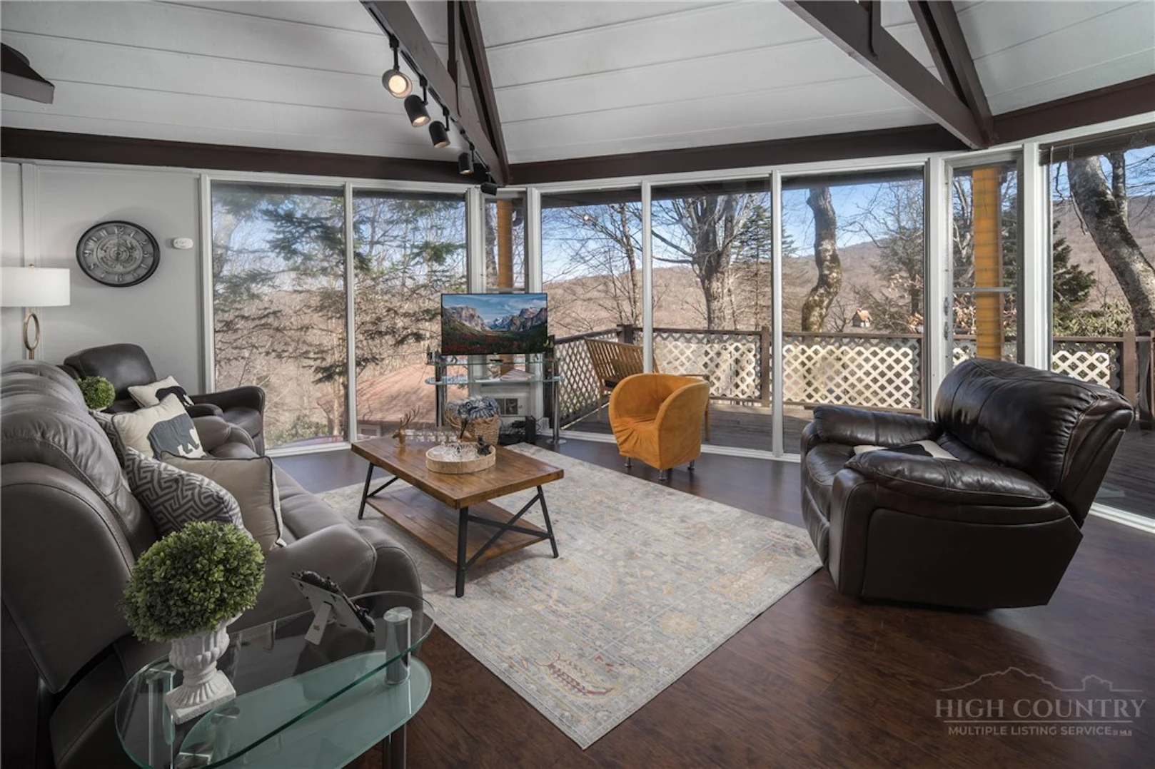 Image number 3 for the current listing
