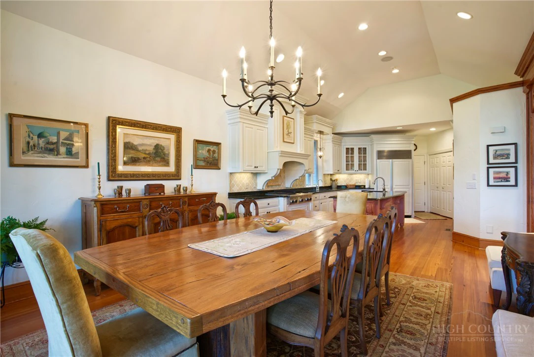 Image number 10 for the current listing
