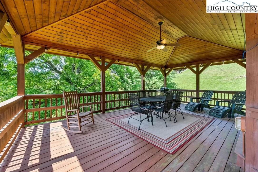Image number 16 for the current listing