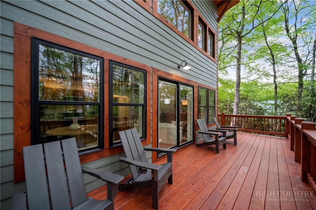 Image number 2 for the current listing