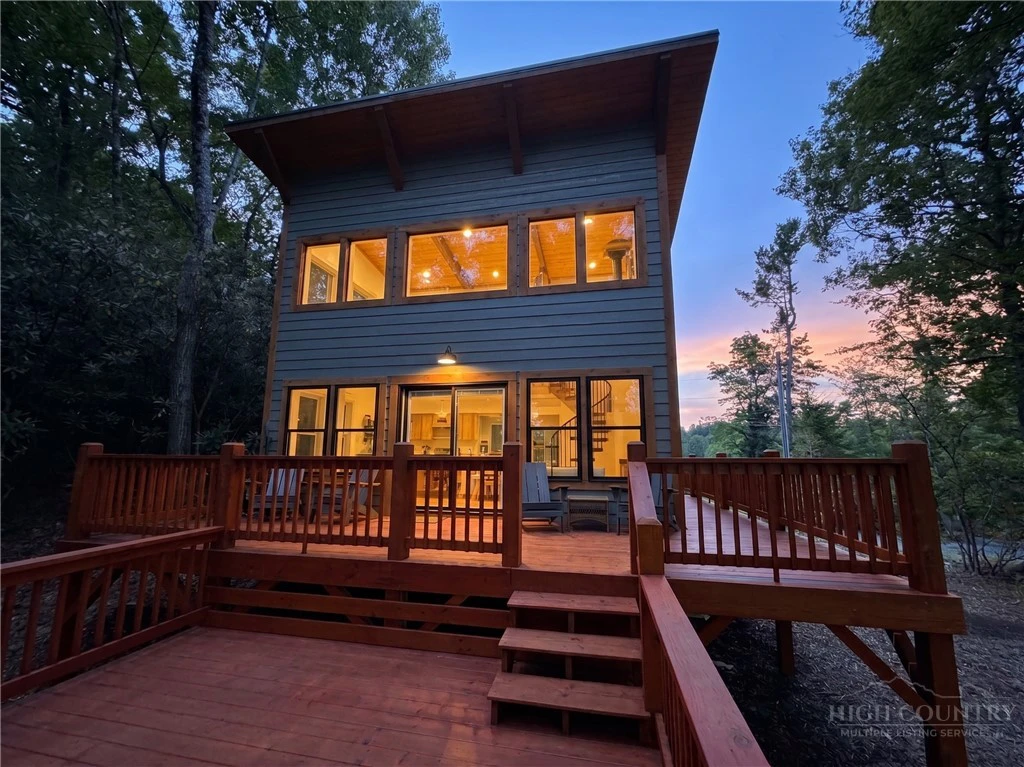 Image number 5 for the current listing