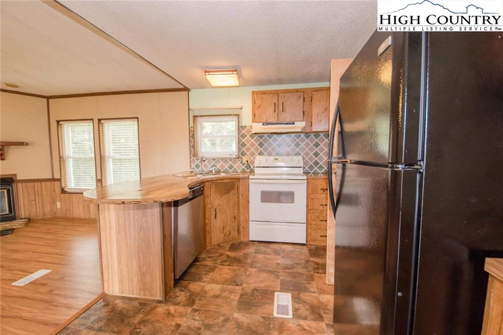 Image number 6 for the current listing