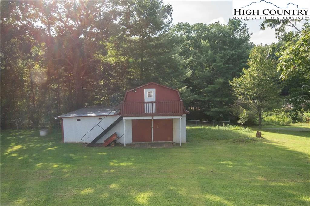 Image number 21 for the current listing