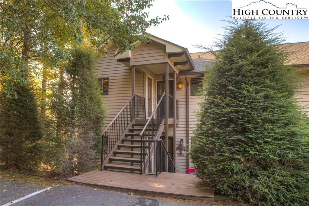 Image number 11 for the current listing