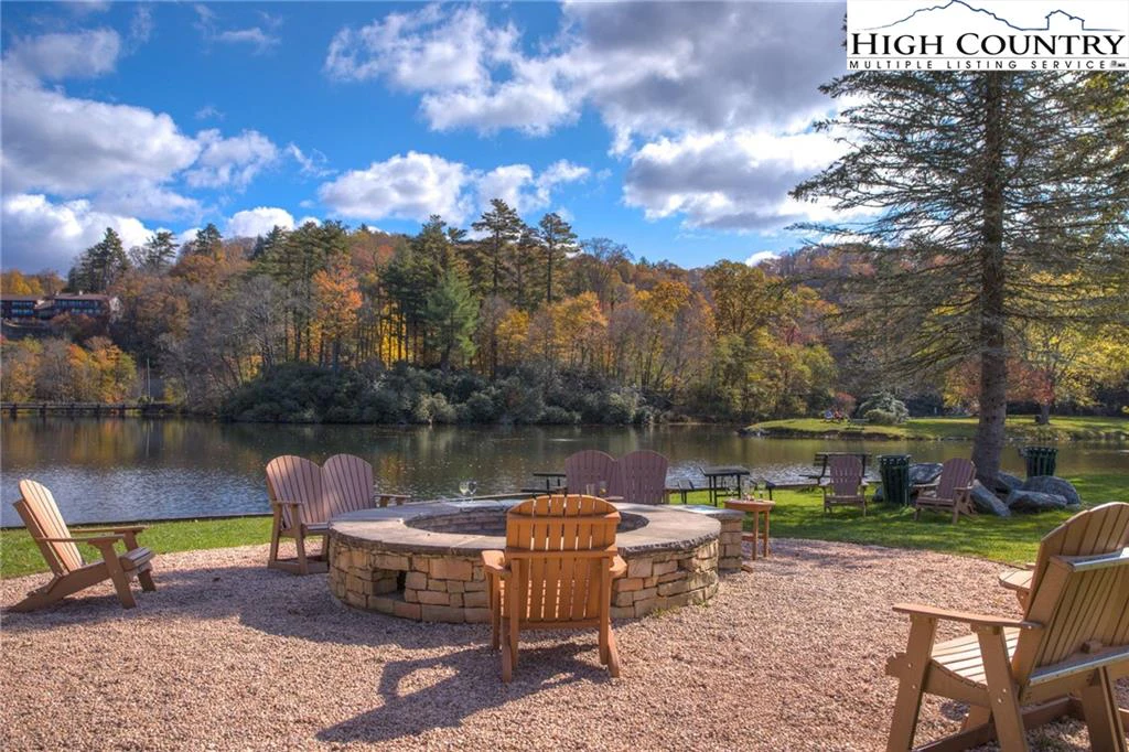 Image number 8 for the current listing