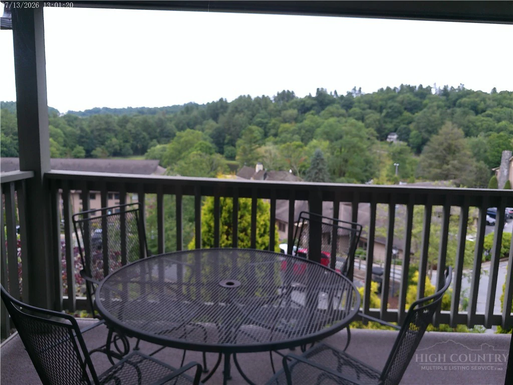 Image number 9 for the current listing