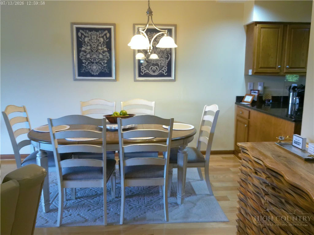 Image number 12 for the current listing