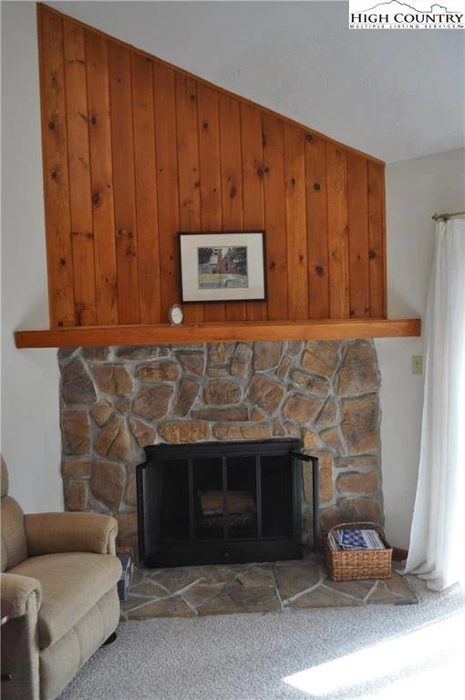 Image number 13 for the current listing