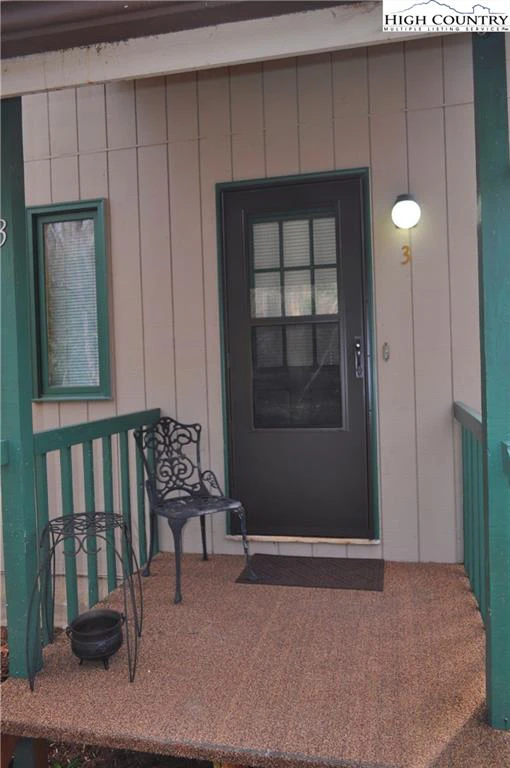 Image number 21 for the current listing
