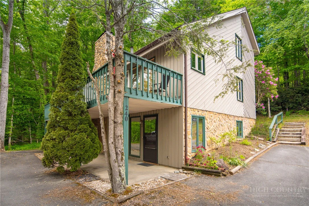 Image number 2 for the current listing