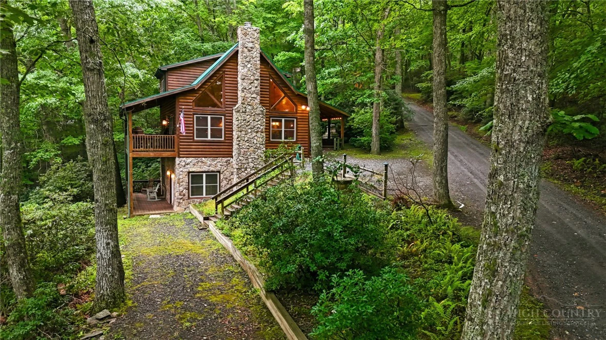 Image number 1 for the current listing