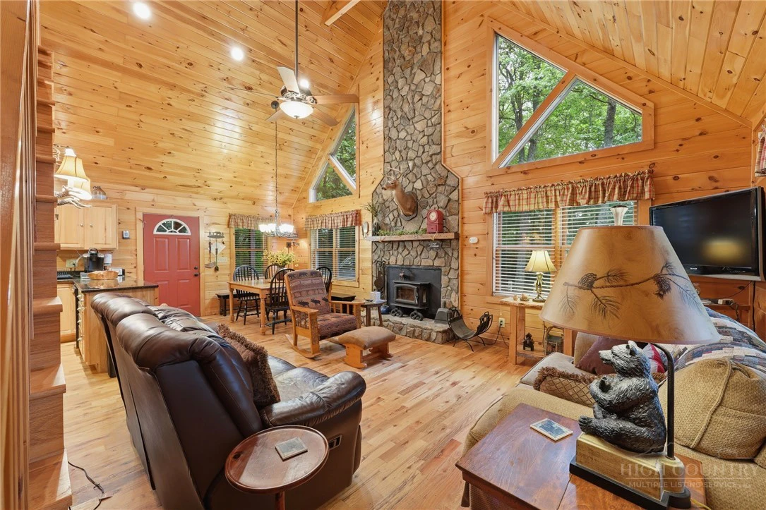 Image number 5 for the current listing
