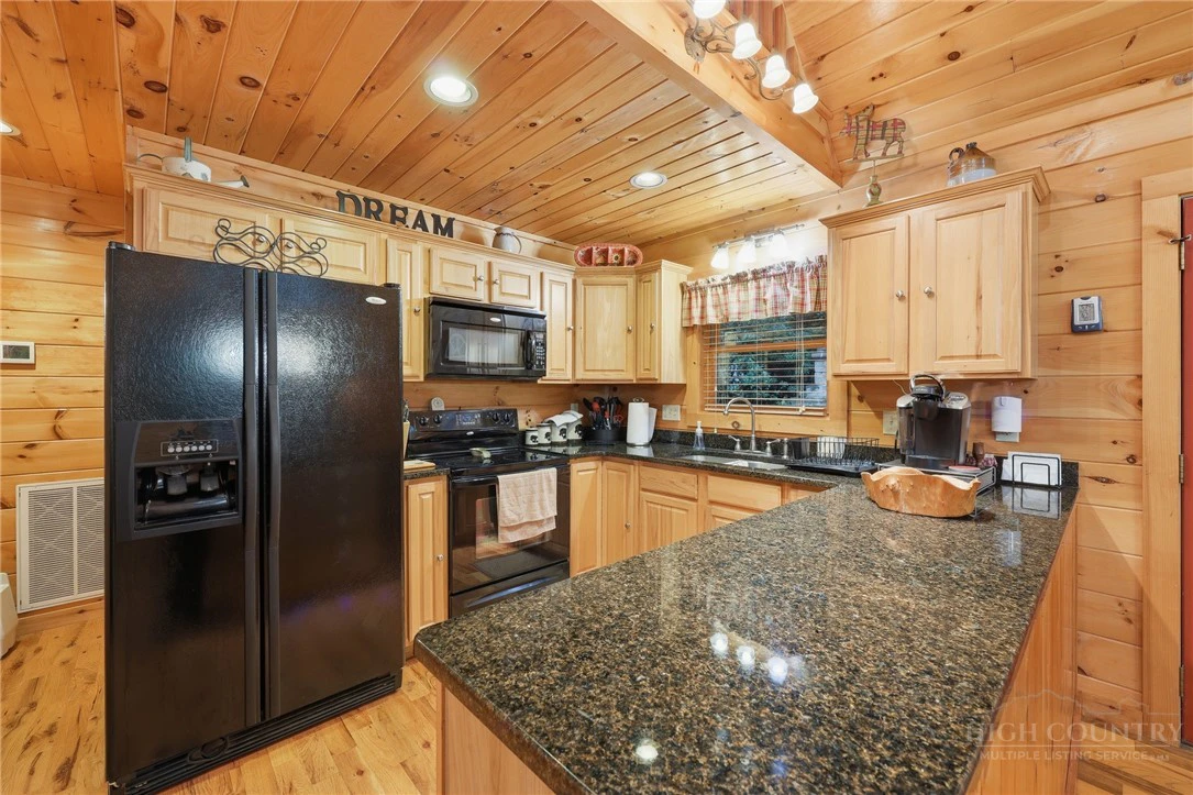 Image number 6 for the current listing