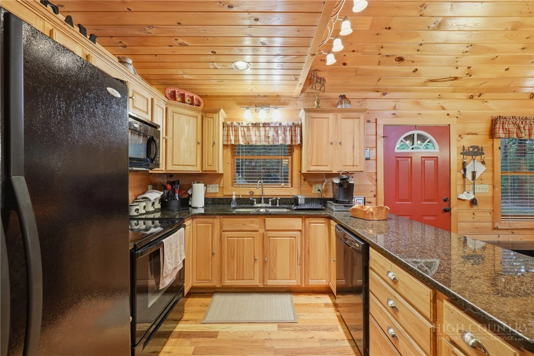 Image number 8 for the current listing