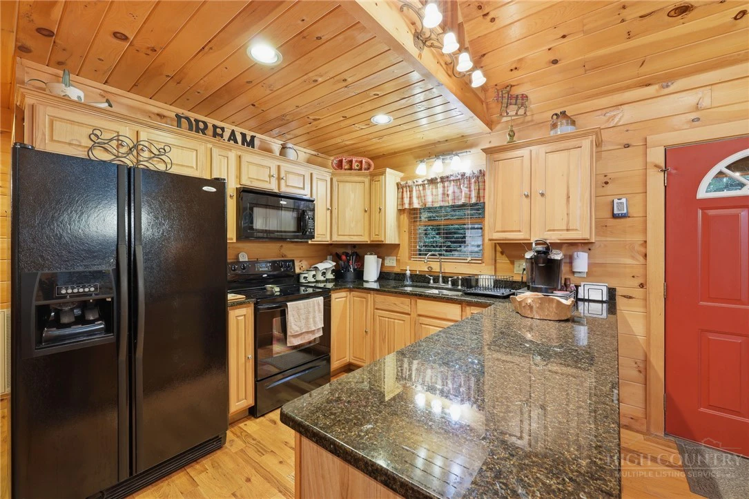 Image number 9 for the current listing