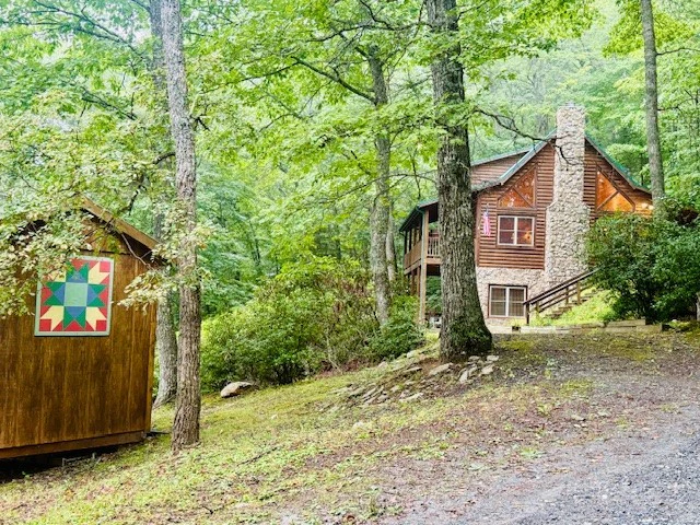 Image number 19 for the current listing