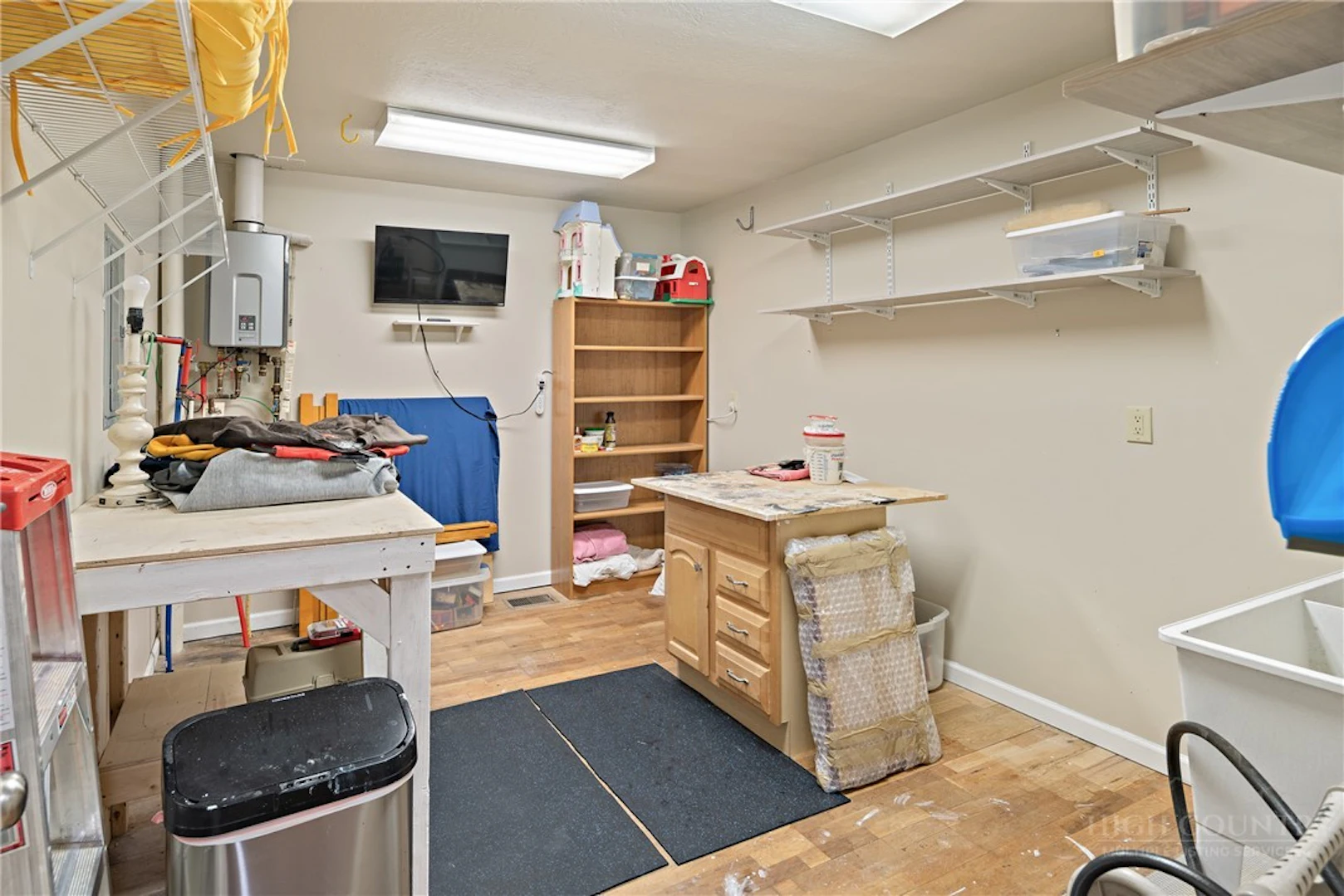 Image number 13 for the current listing
