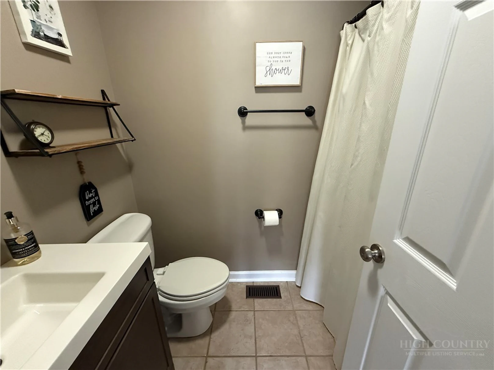 Image number 9 for the current listing