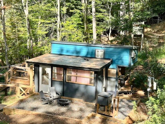 Image number 1 for the current listing