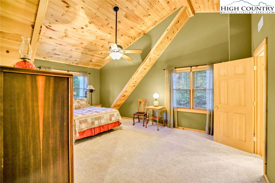Image number 6 for the current listing