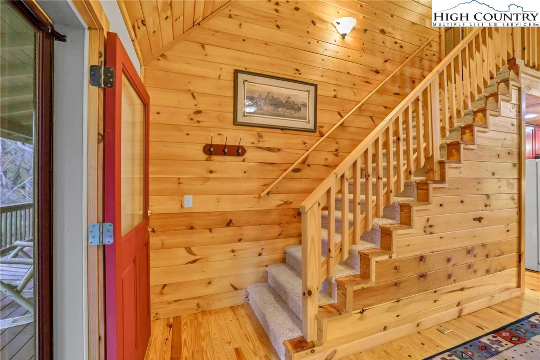 Image number 4 for the current listing