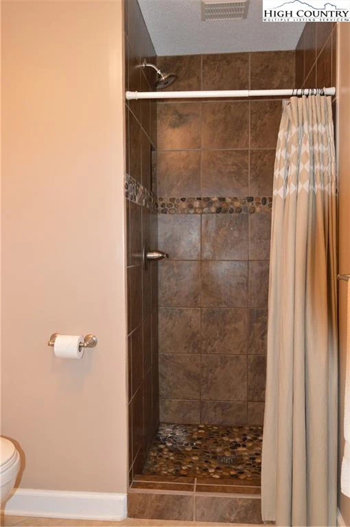 Image number 3 for the current listing