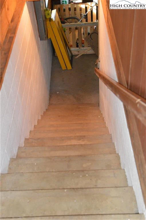 Image number 5 for the current listing