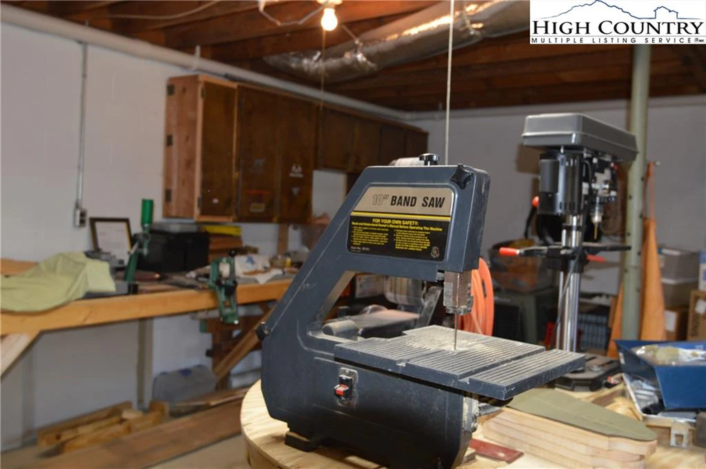 Image number 7 for the current listing