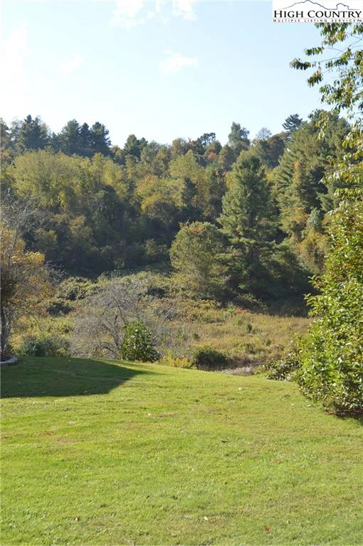 Image number 18 for the current listing