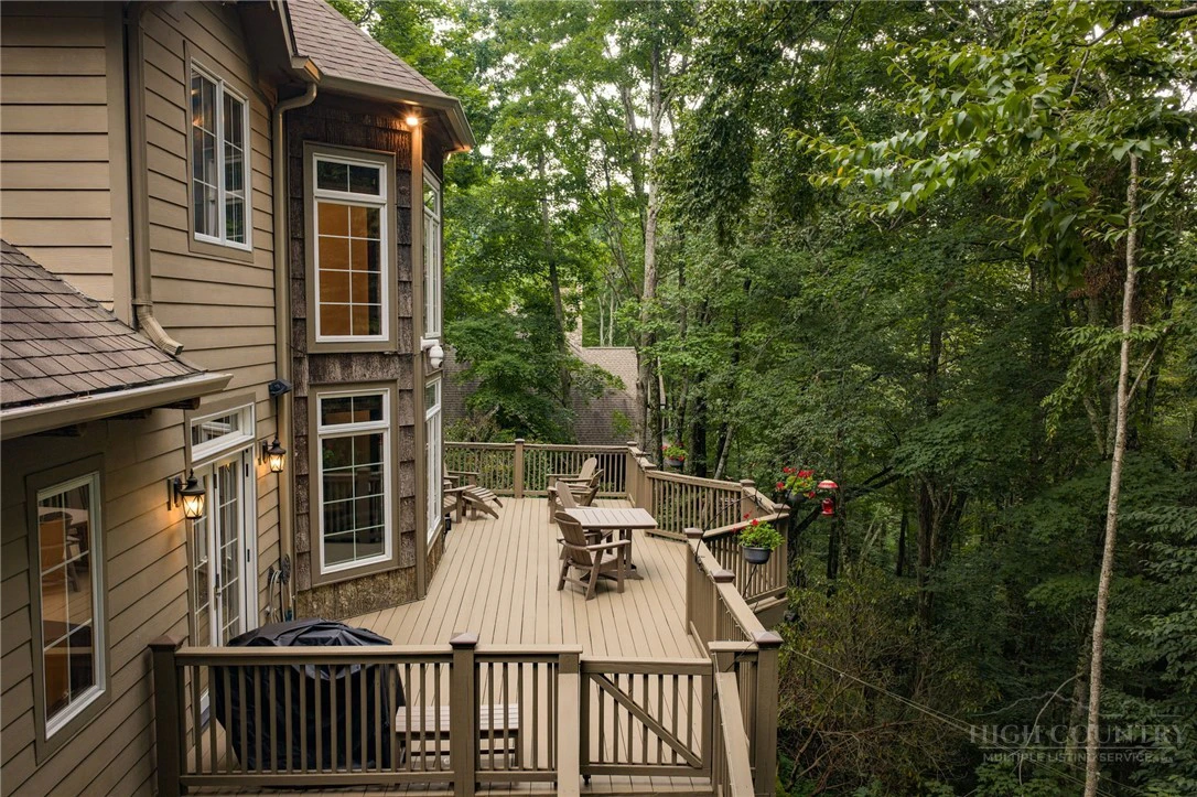 Image number 2 for the current listing