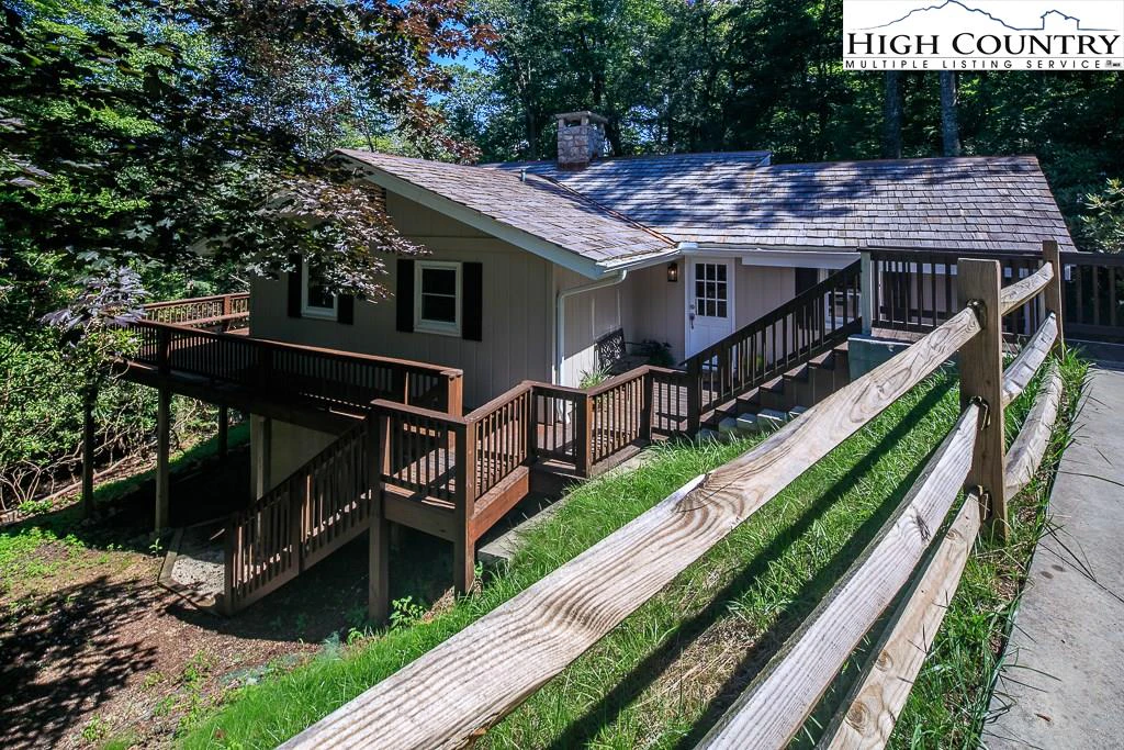 Image number 7 for the current listing