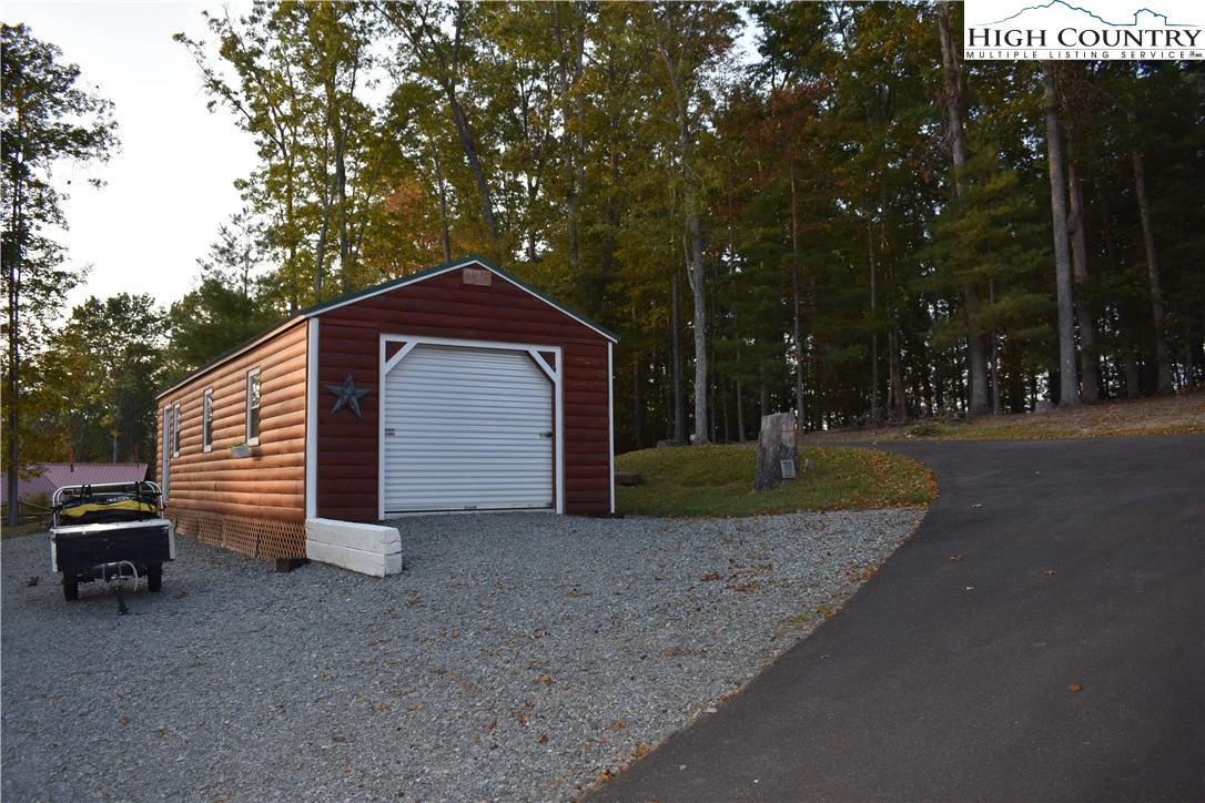 Image number 6 for the current listing
