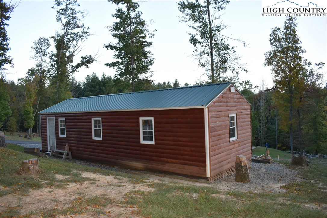 Image number 10 for the current listing
