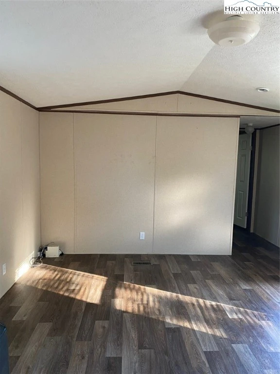 Image number 5 for the current listing