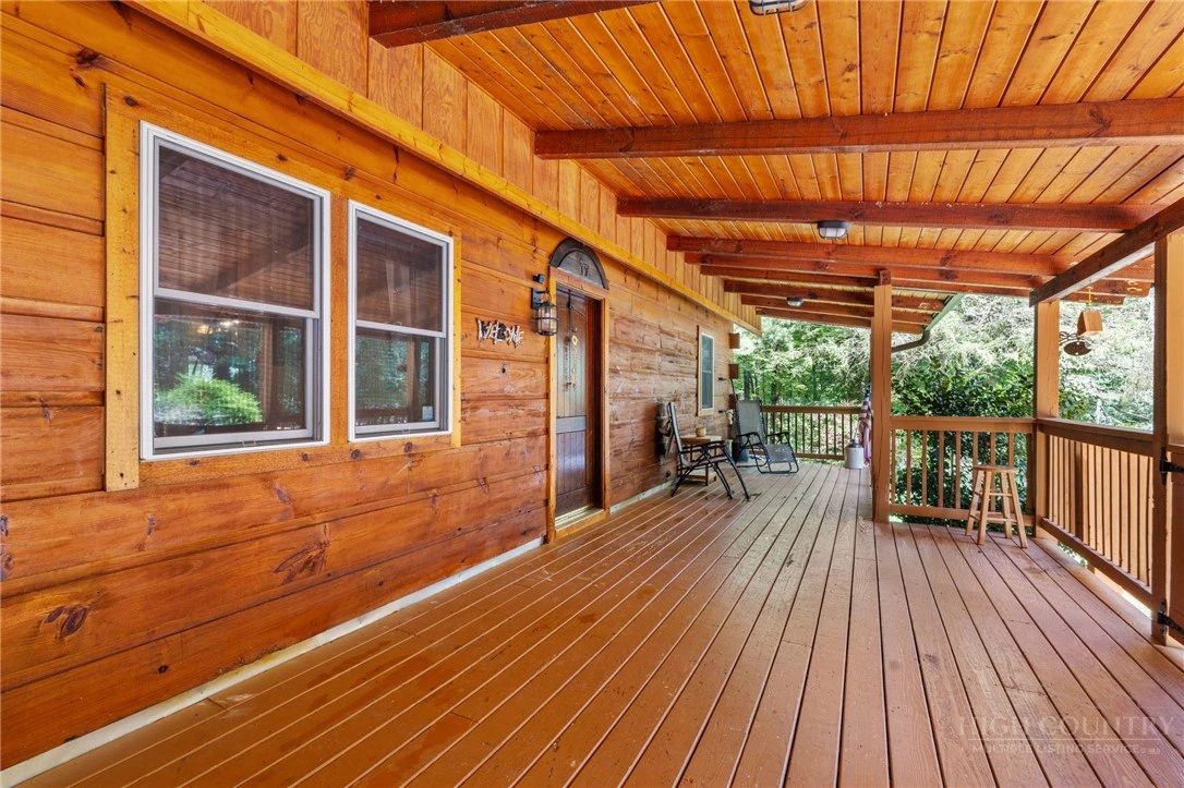 Image number 11 for the current listing