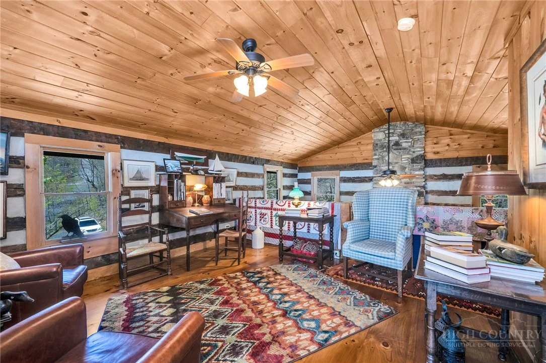 Image number 10 for the current listing