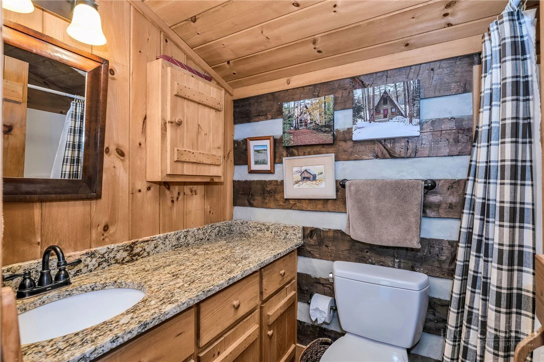Image number 2 for the current listing