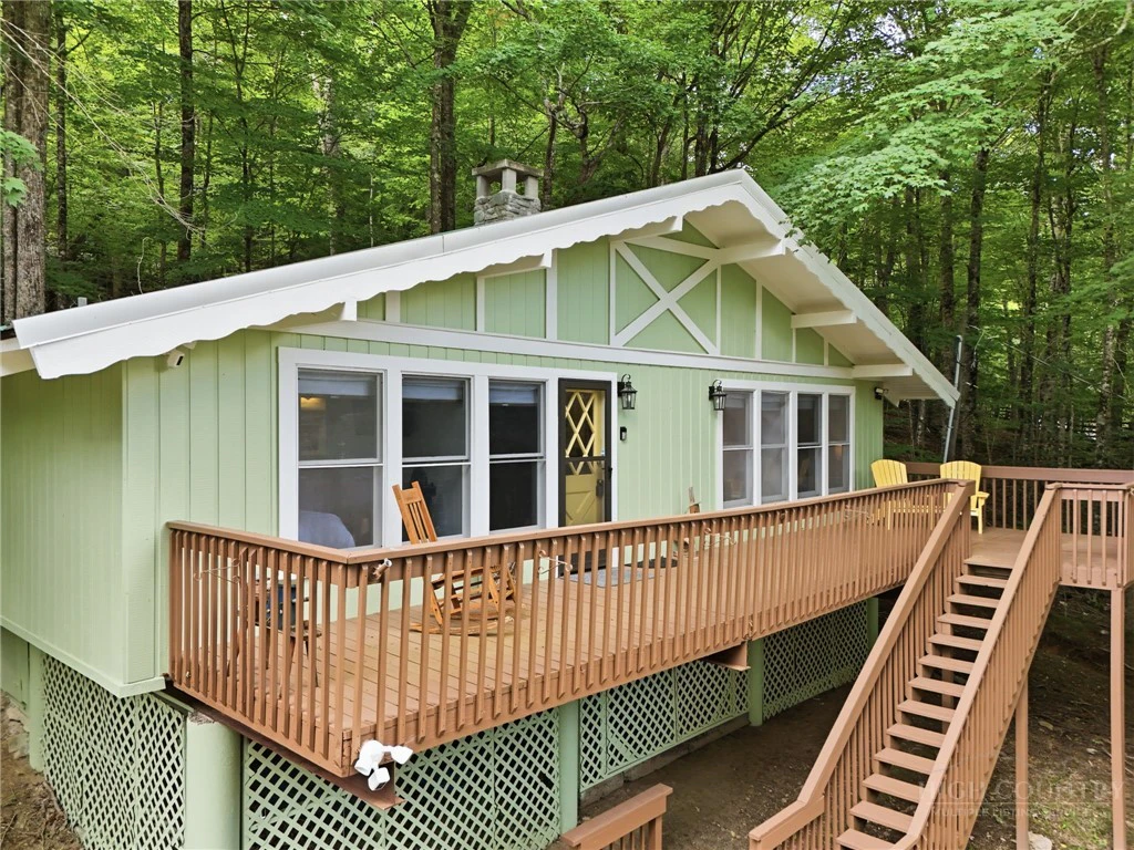 Image number 1 for the current listing